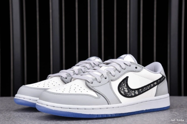 1st Kicks Shoes CN8607-002 DR X JORDAN box) 1 shoe (DR LOW OG 0731